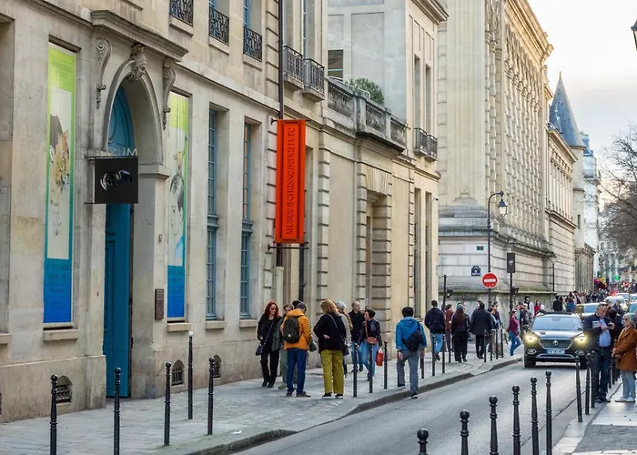 Le Marais L 5br & Ac - Duplex In פריז